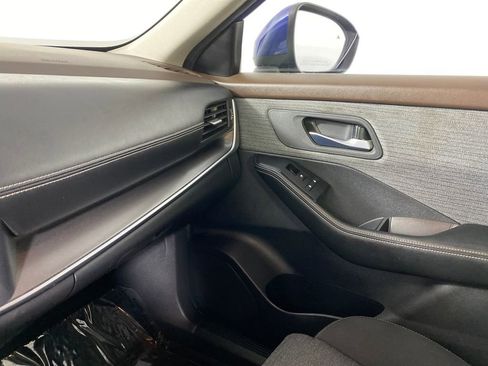 Used 2023 Nissan Rogue SV image 22