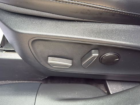 Used 2024 Ford Escape ST-Line w/ Tech Pack #1 FWD image 17