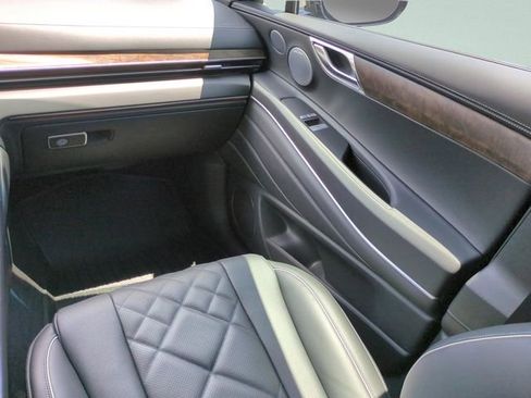 Used 2025 Genesis GV80 3.5T Prestige AWD/4WD image 13
