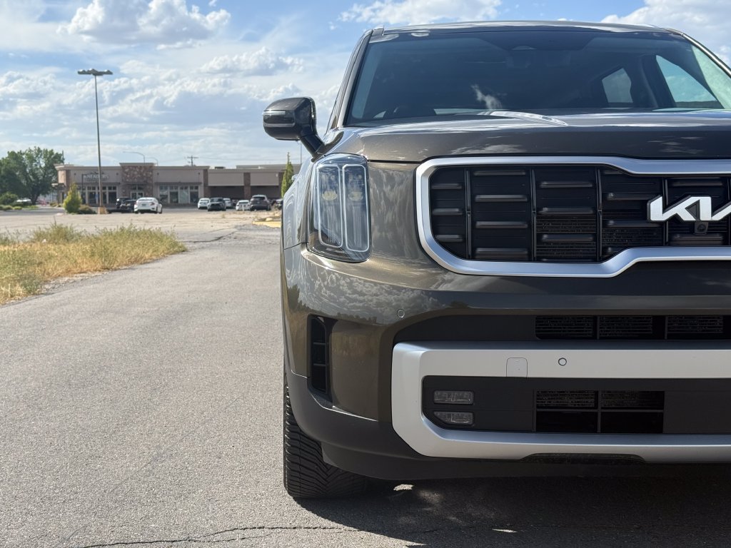 Used 2023 Kia Telluride SX AWD/4WD image 4