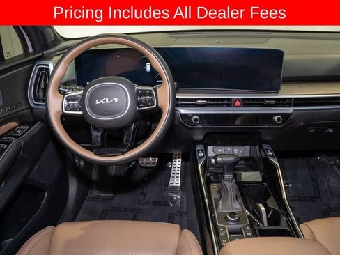 Certified 2024 Kia Sorento SX Prestige w/ Olive Brown Leather Package AWD/4WD image 7
