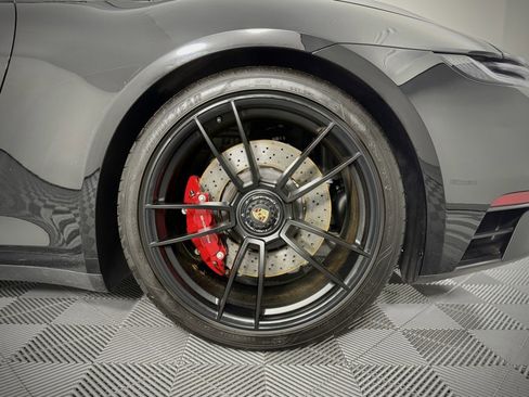 Used 2023 Porsche 911 Targa 4 GTS image 15