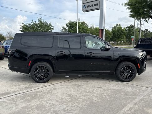 New 2026 Jeep Grand Wagoneer L Summit AWD/4WD image 3