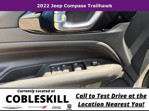 Used 2022 Jeep Compass Trailhawk w/ Trailhawk Convenience Group AWD/4WD image 16