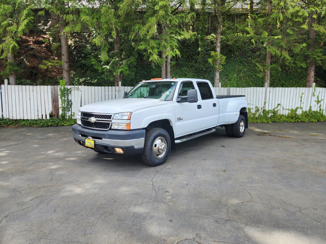 Used 2006 Chevrolet Silverado 3500 LT w/ Heavy-Duty Power Package AWD/4WD image 31