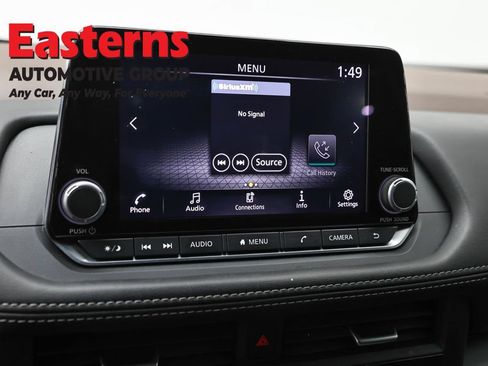 Used 2023 Nissan Rogue S AWD/4WD image 19