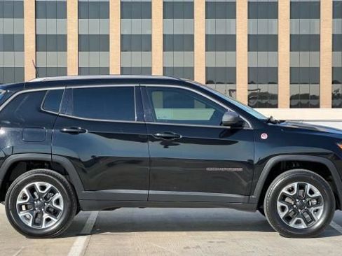 Used 2017 Jeep Compass Trailhawk w/ Navigation Group image 6