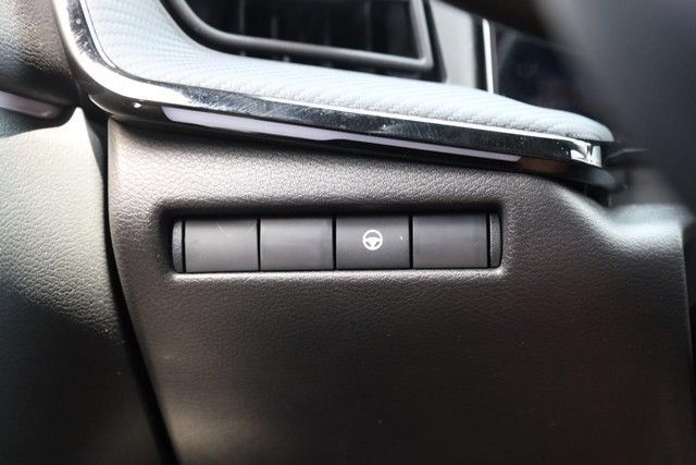 Certified 2025 Nissan Kicks SR AWD/4WD image 19