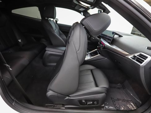 Used 2025 BMW 440i xDrive Coupe w/ Parking Assistance Package AWD/4WD image 28