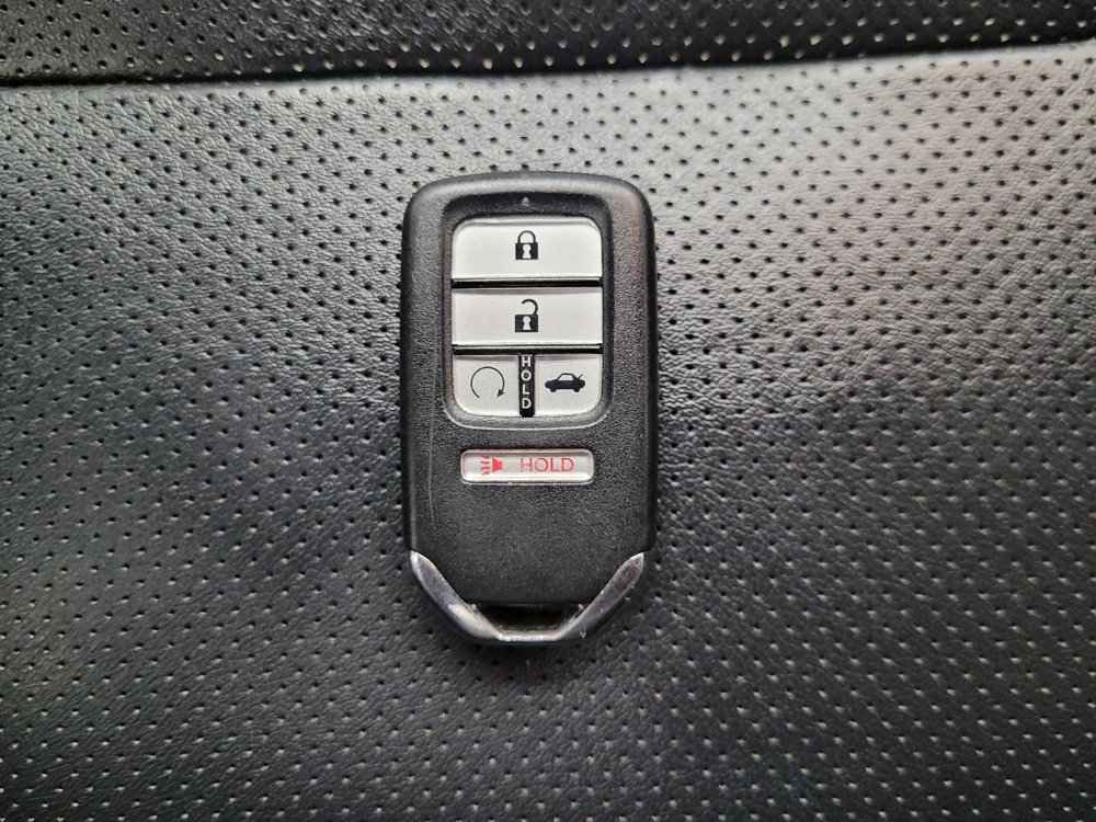 Used 2018 Honda Accord EX-L image 32