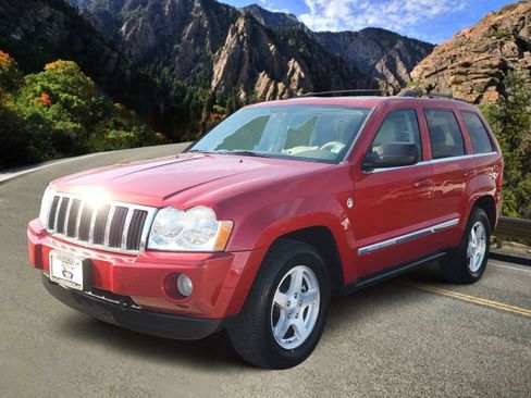 Used 2006 Jeep Grand Cherokee Limited w/ Trailer Tow Group IV AWD/4WD image 5