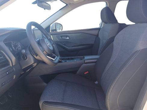 Used 2022 Nissan Rogue SV image 10