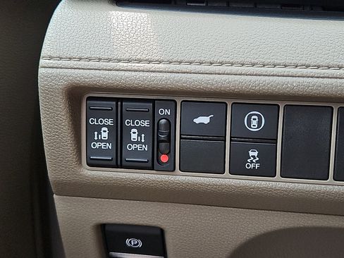 Used 2023 Honda Odyssey EX-L image 25