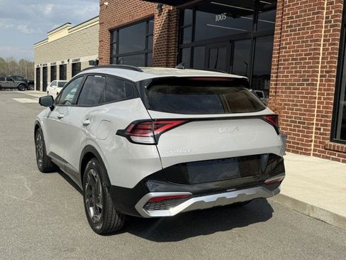 Used 2023 Kia Sportage SX image 4