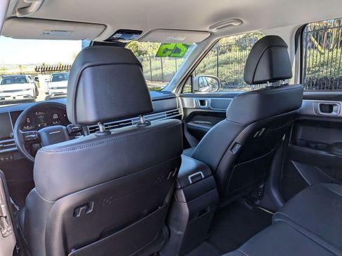 Certified 2025 Hyundai Santa Fe SEL image 24