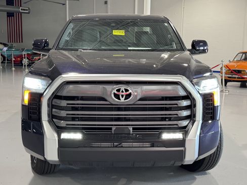 Used 2025 Toyota Tundra Limited image 18