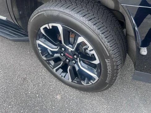 Used 2022 GMC Yukon Denali AWD/4WD image 26