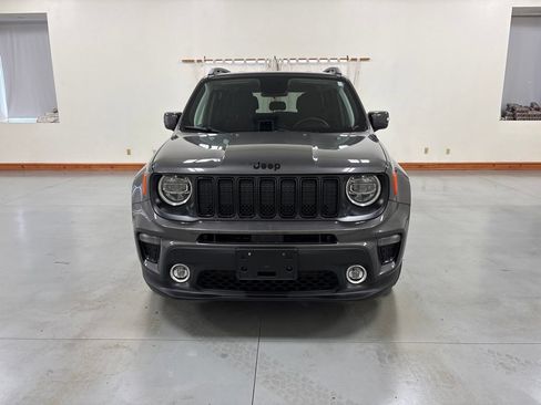 Used 2020 Jeep Renegade Altitude FWD image 3