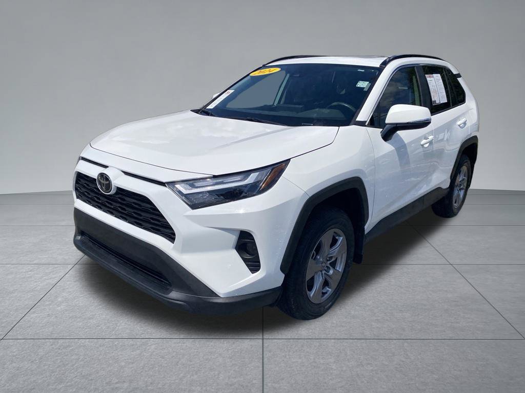 Used 2024 Toyota RAV4 XLE w/ Convenience Package FWD image 2