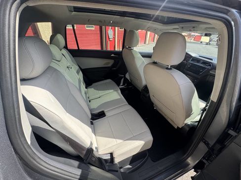 Used 2019 Volkswagen Tiguan SEL image 21