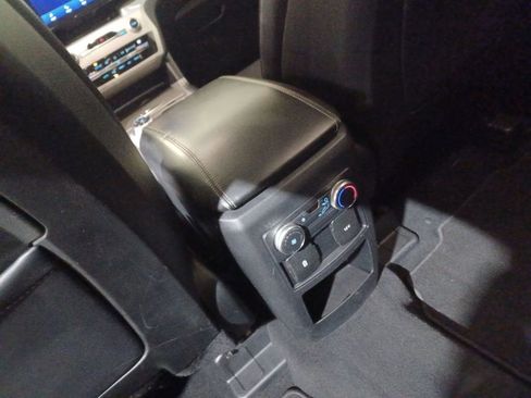 Used 2020 Ford Explorer XLT w/ Equipment Group 202A image 21