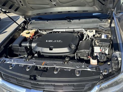 Used 2018 Chevrolet Colorado W/T w/ WT Convenience Package image 13