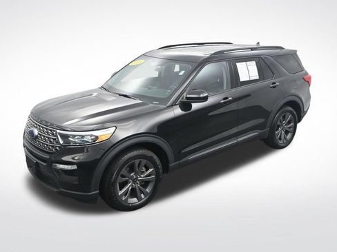 Certified 2023 Ford Explorer XLT w/ Equipment Group 202A AWD/4WD image 23
