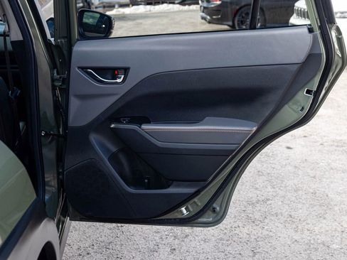 Used 2025 Subaru Crosstrek 2.5i Limited w/ Crosstrek Mirror Package image 15