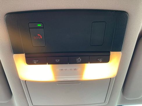 Used 2023 Nissan Rogue SV FWD image 23