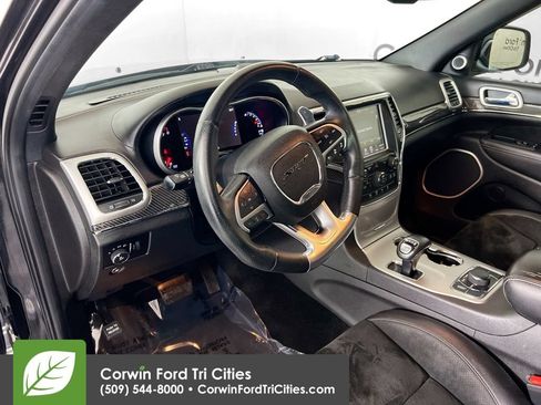 Used 2014 Jeep Grand Cherokee SRT8 w/ Luxury Group II AWD/4WD image 3