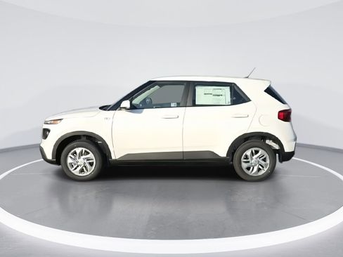 New 2026 Hyundai Venue SE image 6