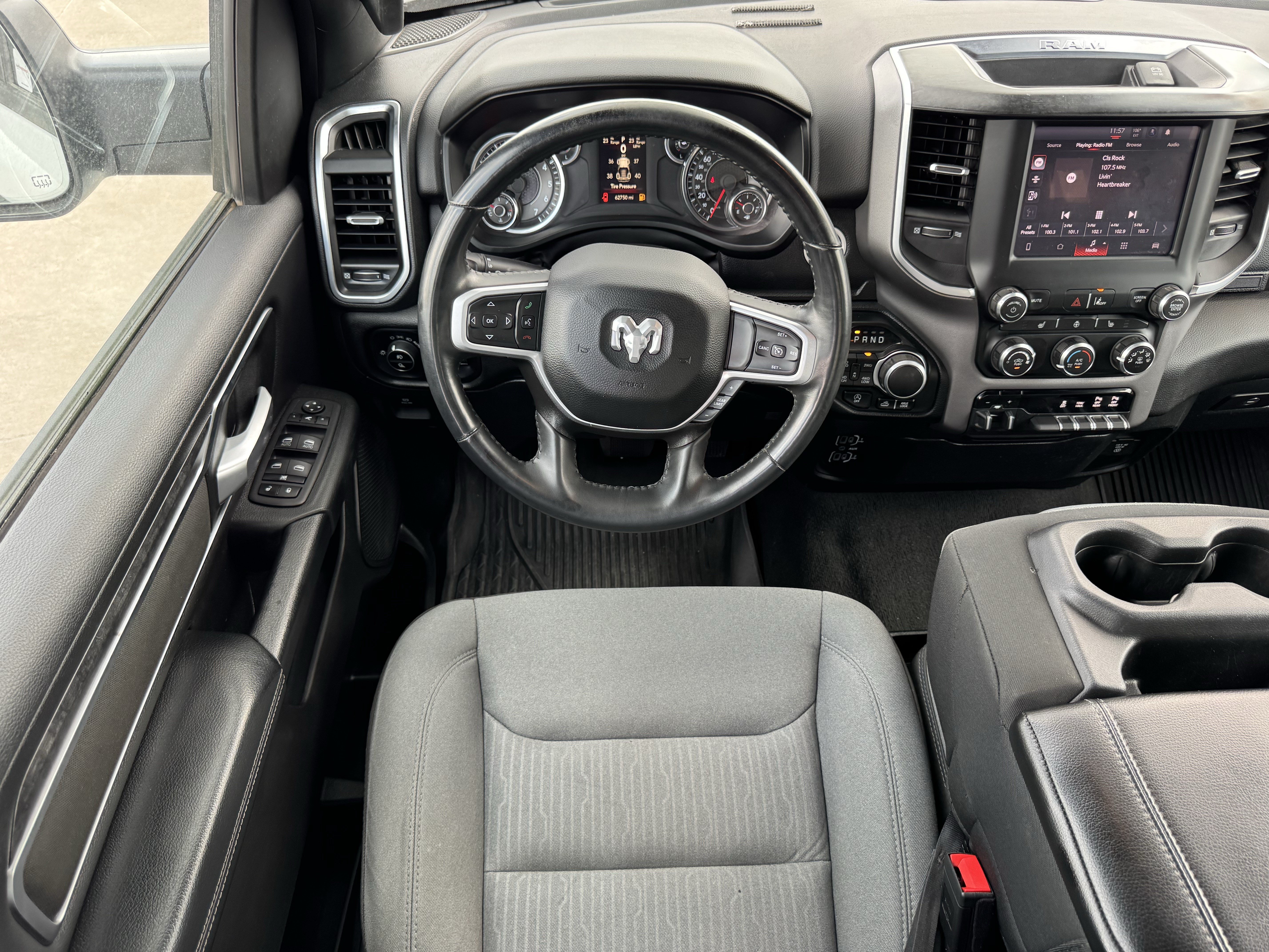 Used 2024 RAM 1500 Big Horn AWD/4WD image 11
