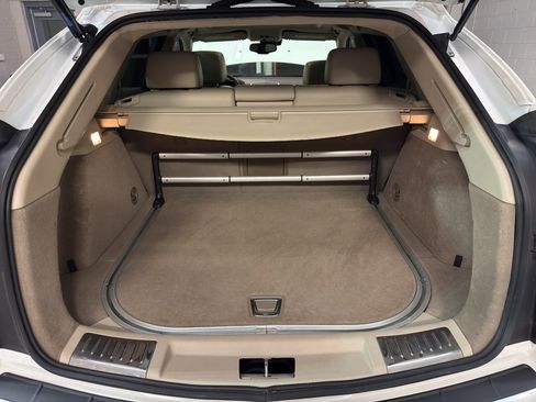 Used 2015 Cadillac SRX Luxury image 31