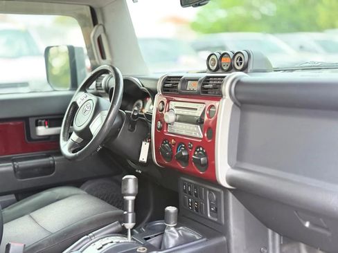 Used 2010 Toyota FJ Cruiser 4WD image 15