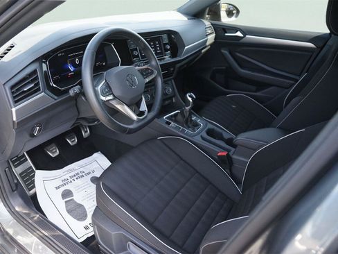 Used 2024 Volkswagen Jetta Sport FWD image 8