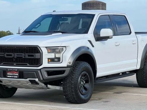 Used 2018 Ford F150 Raptor w/ Equipment Group 802A Luxury image 3