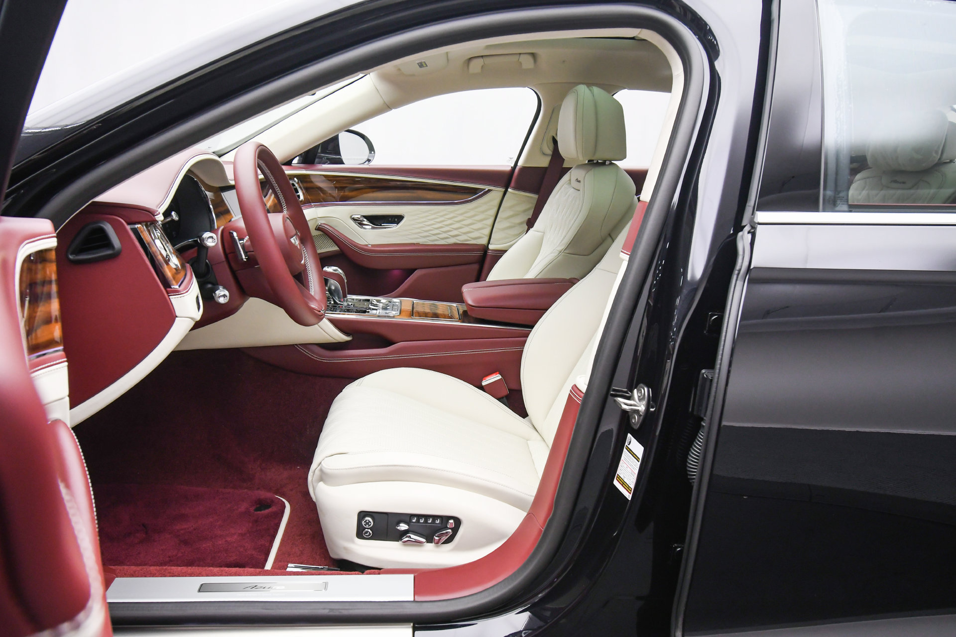 New 2026 Bentley Flying Spur V8 AWD/4WD image 19