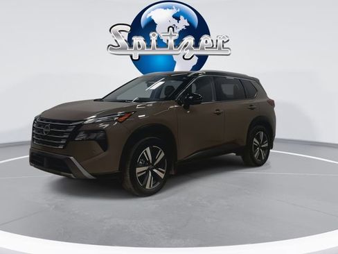 Used 2025 Nissan Rogue SL w/ SL Premium Package image 4
