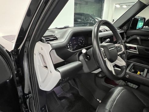 Used 2020 Land Rover Defender 110 HSE image 30