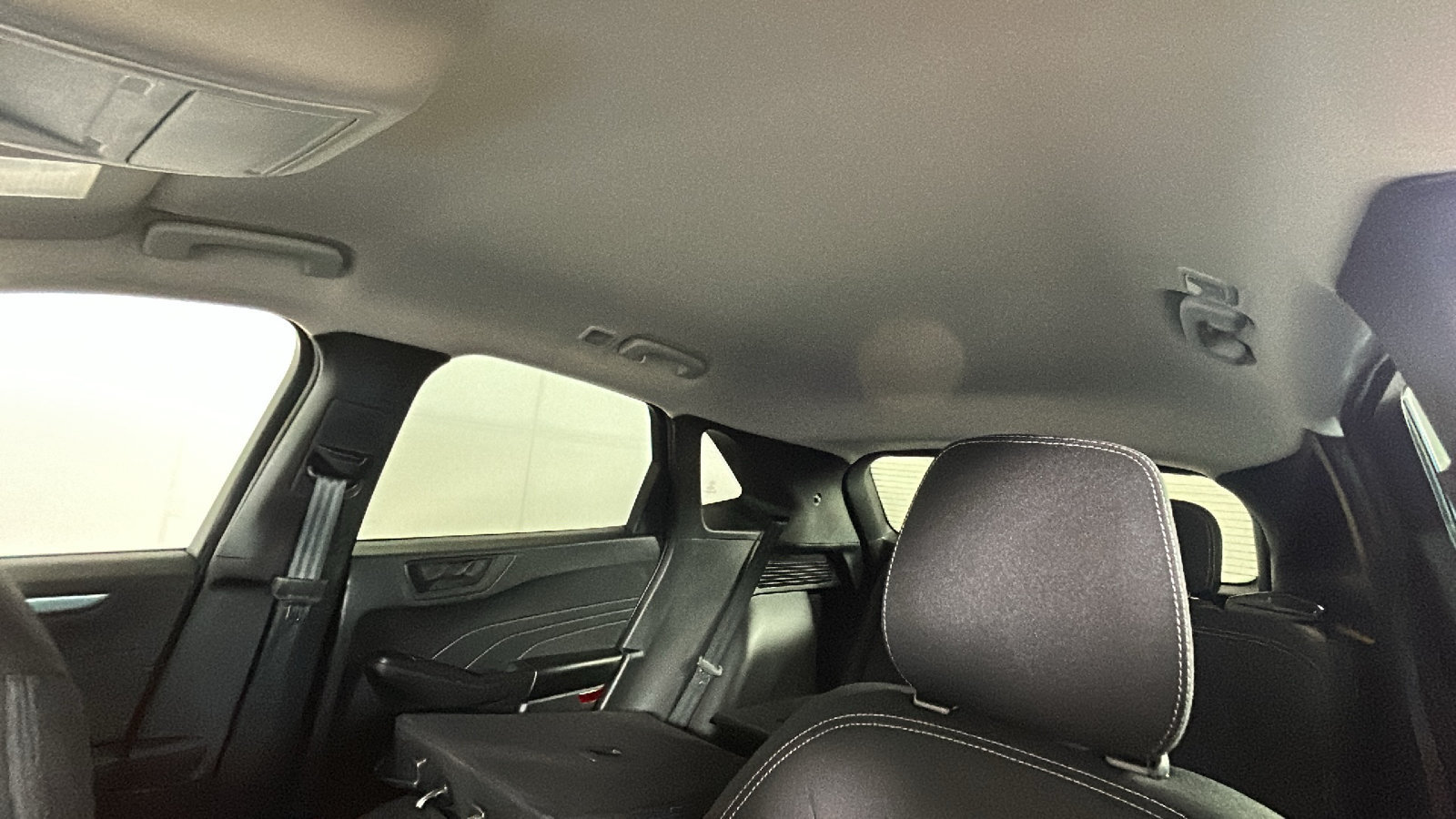 Used 2025 Ford Escape Active AWD/4WD image 15