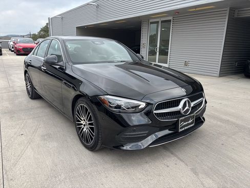Used 2025 Mercedes-Benz C 300 Sedan image 3