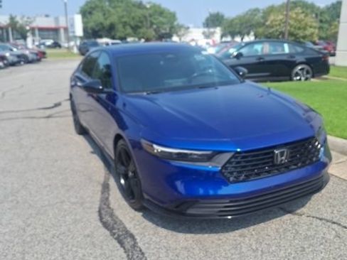 Used 2023 Honda Accord Sport image 4