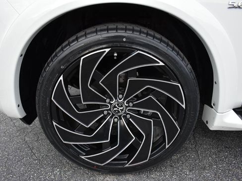 Used 2018 INFINITI QX80 2WD w/ Driver Assistance Package image 34