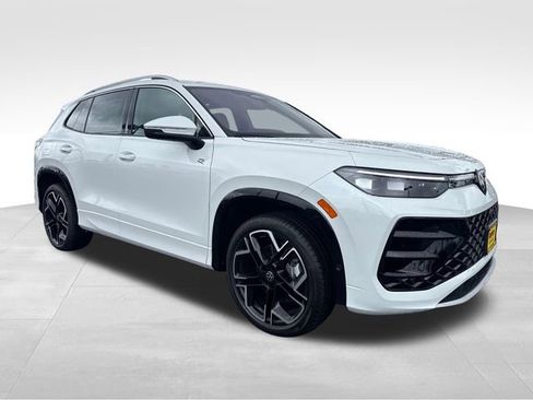 New 2026 Volkswagen Tiguan SEL R-Line image 1