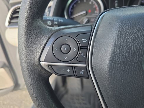 Used 2021 Toyota Camry LE image 21