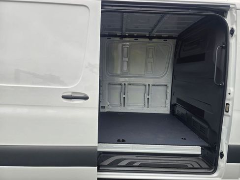 New 2026 Mercedes-Benz Sprinter 2500 image 18