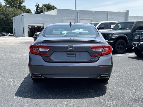 Used 2018 Honda Accord Sport image 8