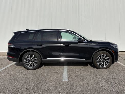 New 2026 Lincoln Aviator AWD image 6