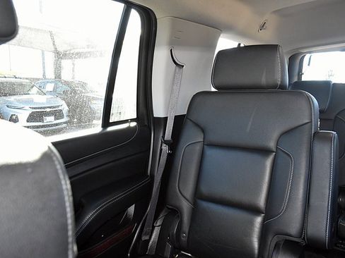 Used 2017 GMC Yukon SLT w/ Open Road Package image 21