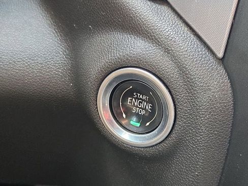 Used 2019 GMC Sierra 1500 SLT w/ SLT Premium Package image 19